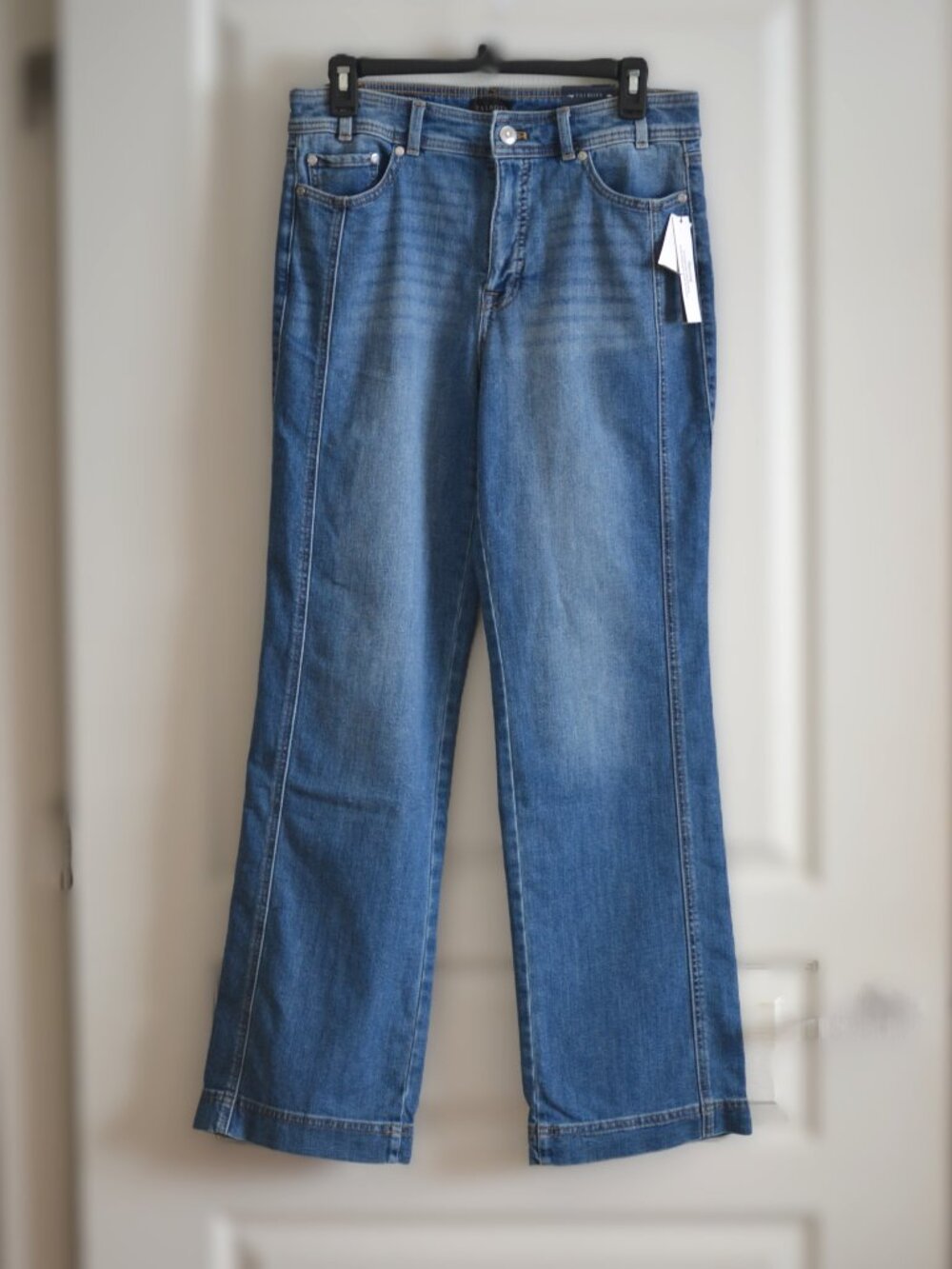 Talbots Jeans Relaxed Boot Cut Treadwell Wash Size 8